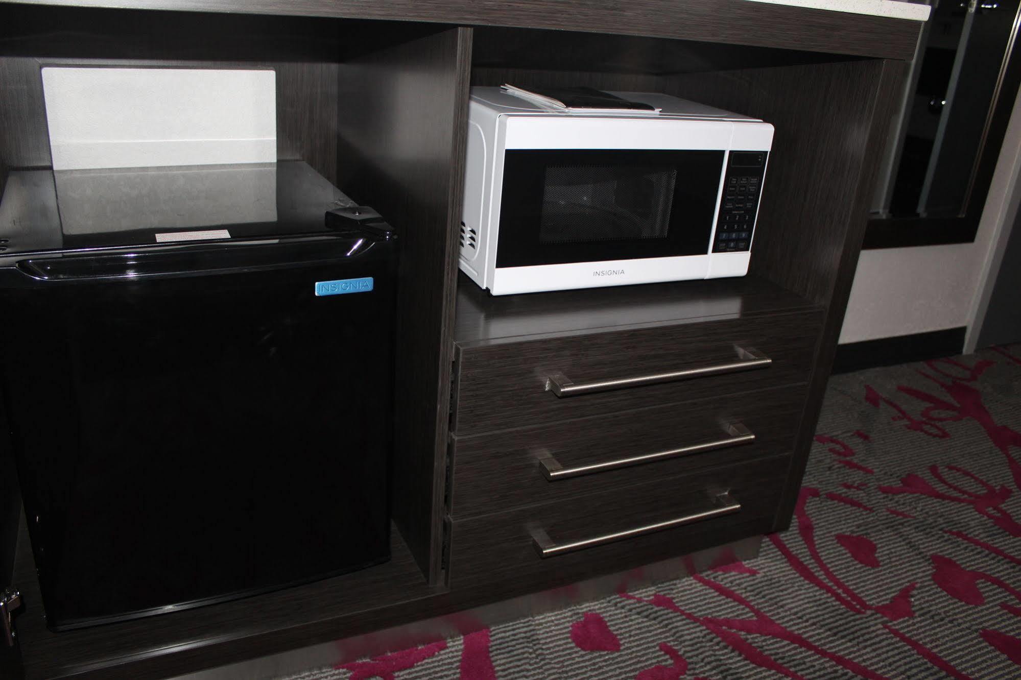 Radisson Hotel Oakland Airport Экстерьер фото