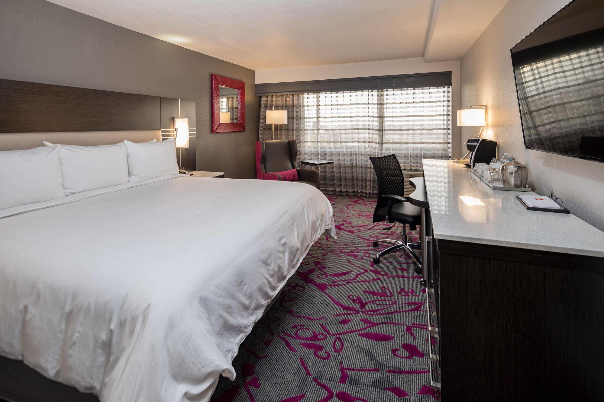 Radisson Hotel Oakland Airport Экстерьер фото