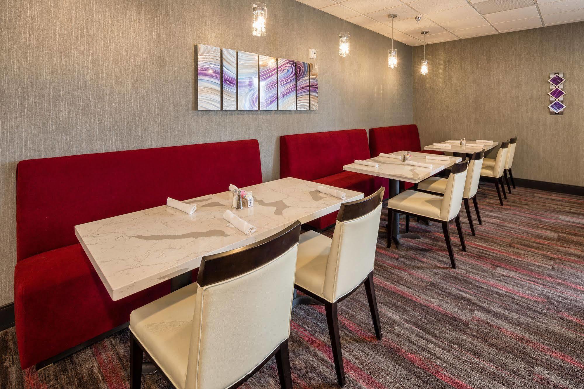Radisson Hotel Oakland Airport Экстерьер фото