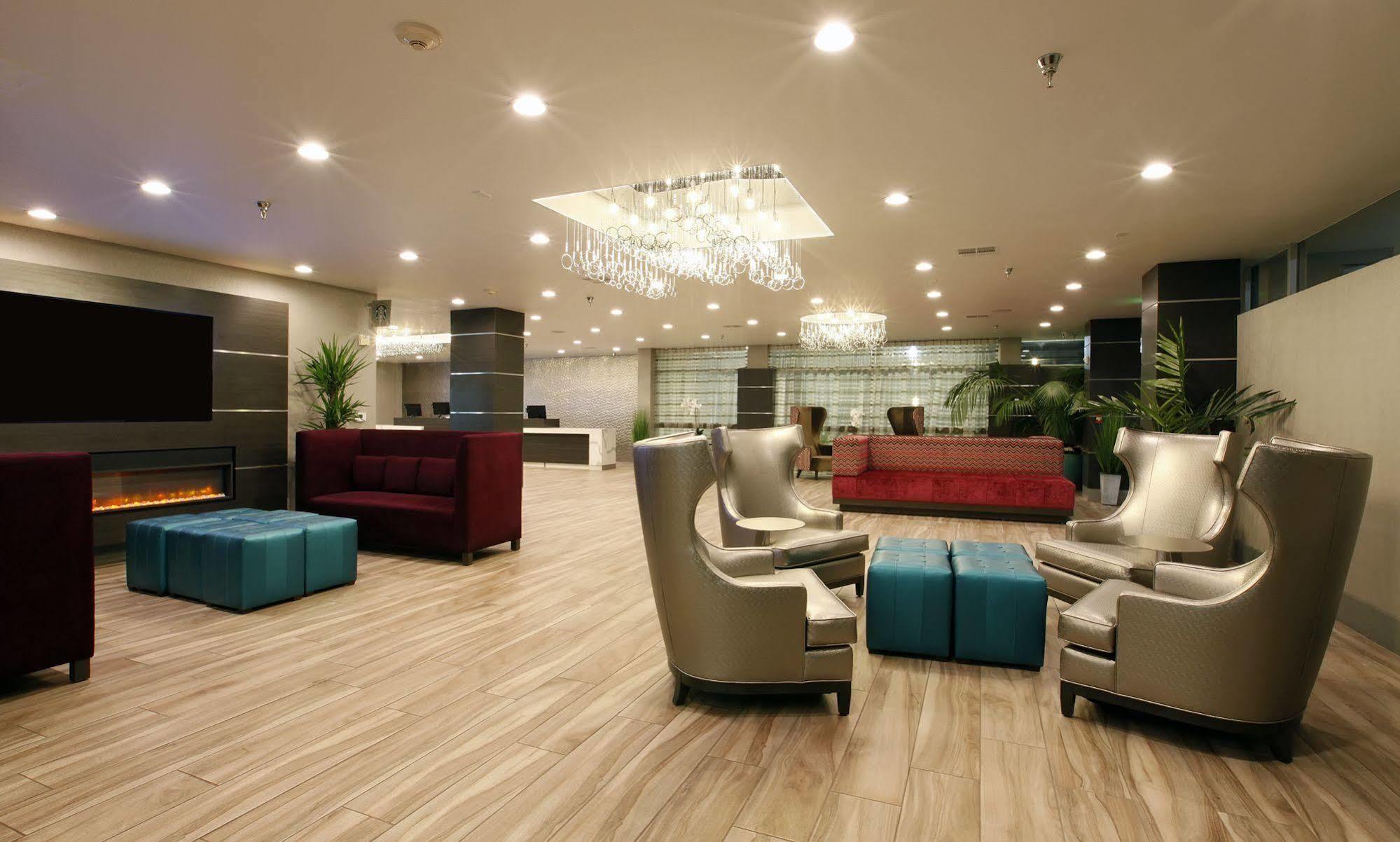 Radisson Hotel Oakland Airport Экстерьер фото